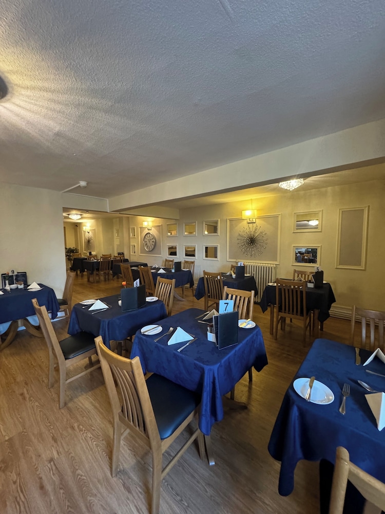 The Winchmore Hotel 32/46