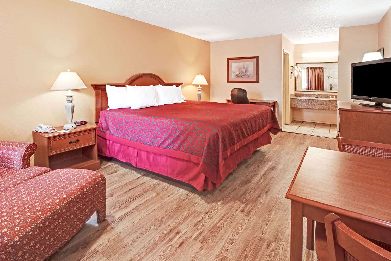 Hotel Boerne 5/15