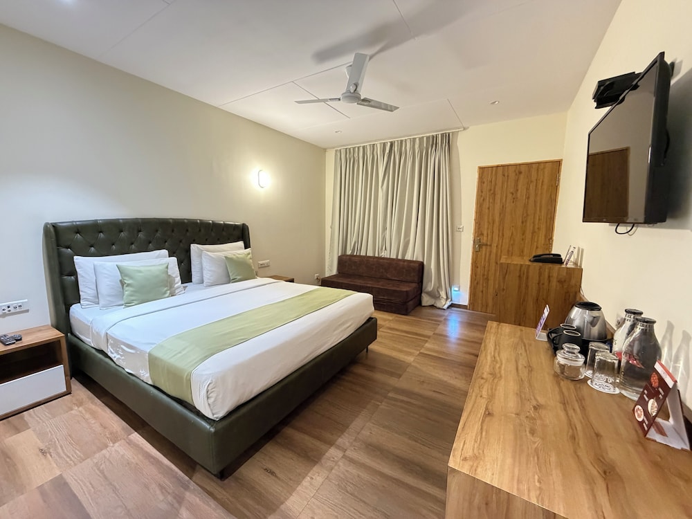 Cottage, King Bed