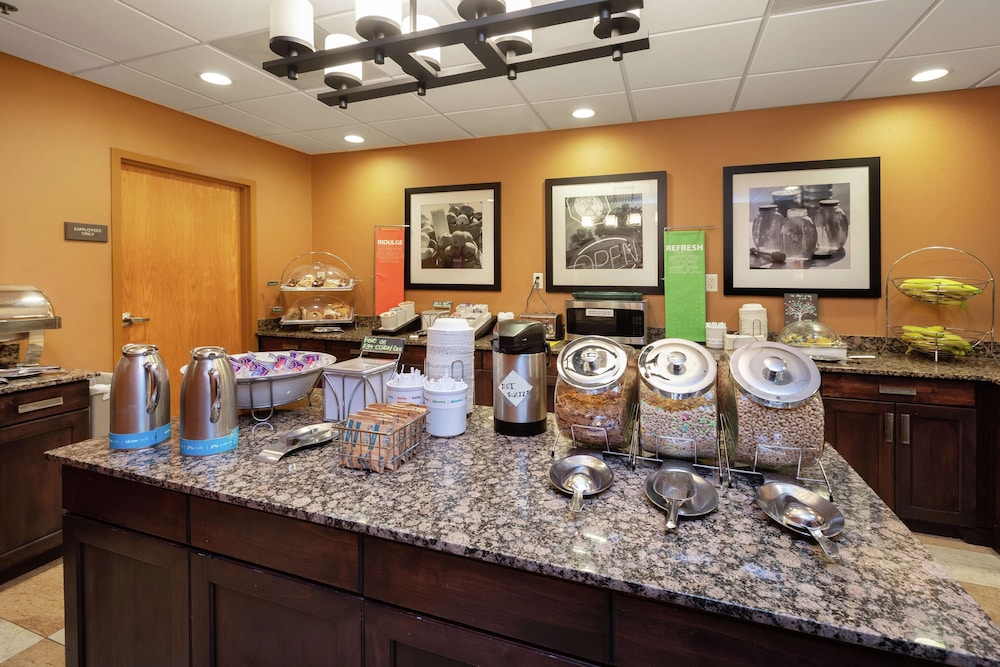 Hampton Inn And Suites Austin Airport 36/40