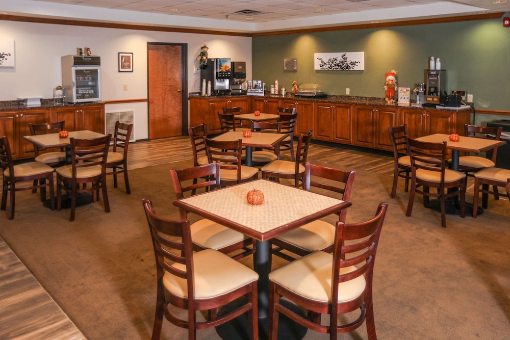 Spark by Hilton Shepherdsville Louisville South 38/43