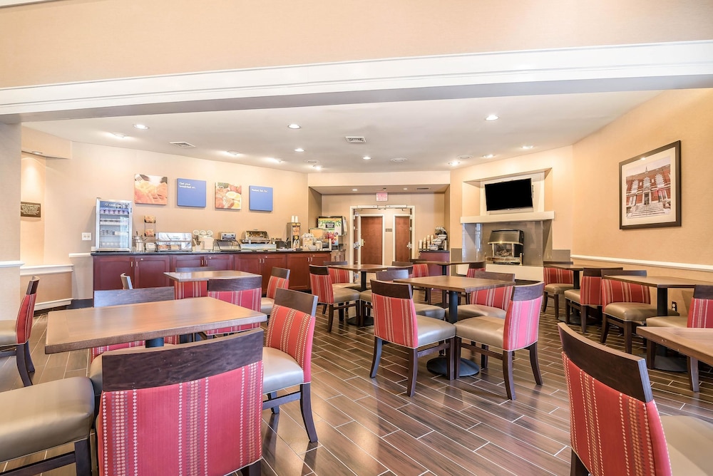 Comfort Inn Concord South End 36/40