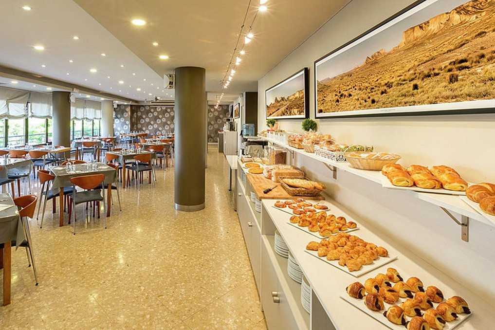 Hotel Santamaria 24/29