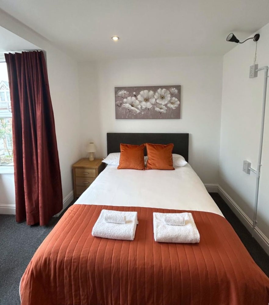 2 BEDROOMS, APARTMENT