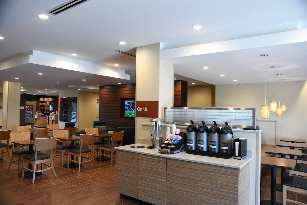 Towneplace Suites Kansas City At Briarcliff 37/45