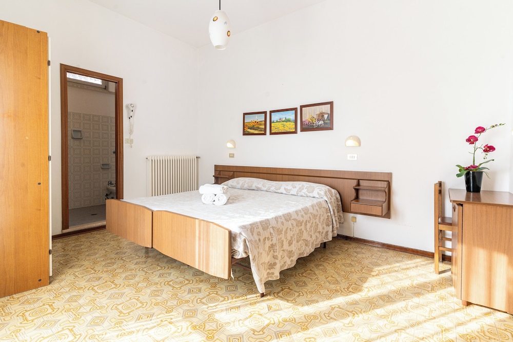 Hotel Paglierani 32/74