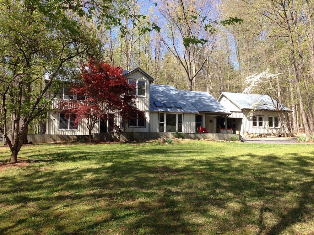 Good Place Farms Bed and Breakfast 67/71