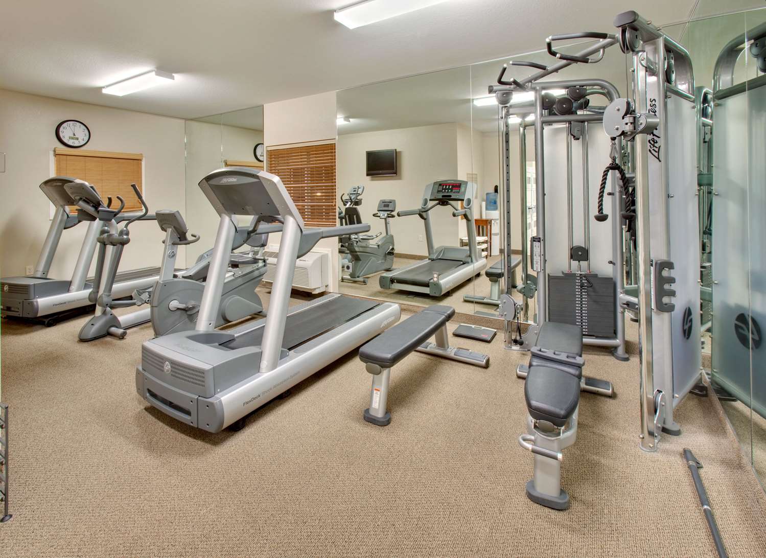 Sonesta Simply Suites Philadelphia Mount Laurel 9/22