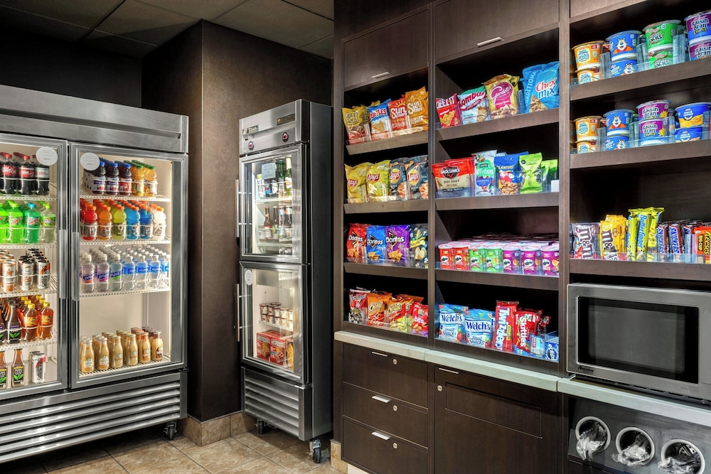 Courtyard by Marriott Evansville East 23/57