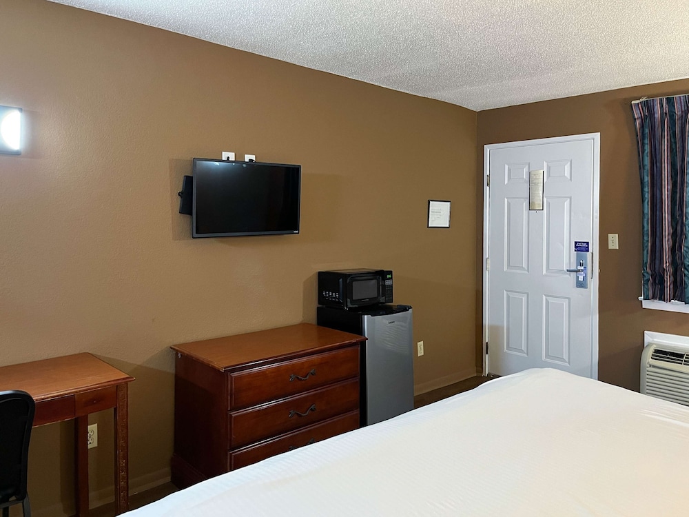 Motel6 Millington, TN 14/47