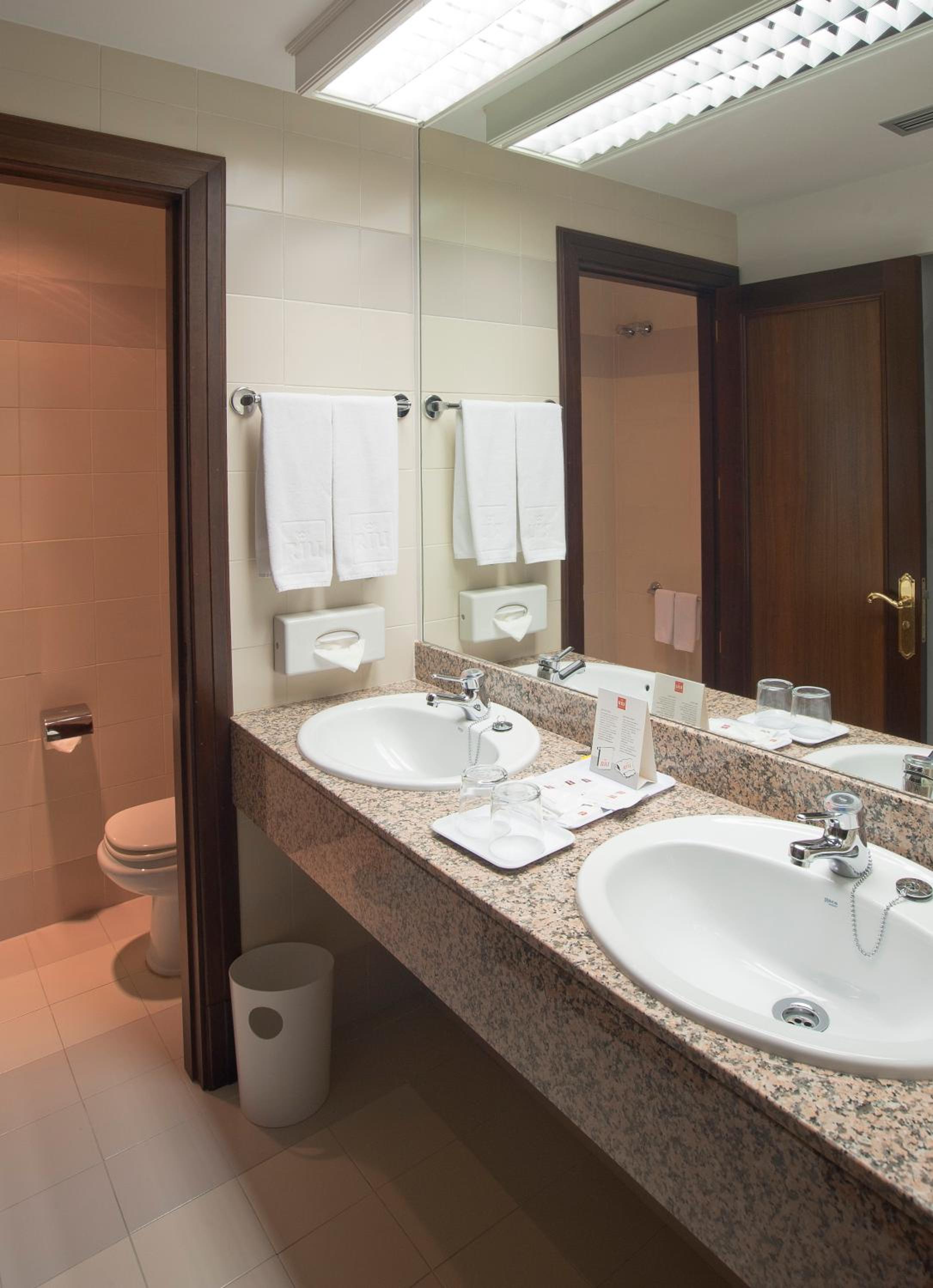 Hotel Riu Fluvia 48/50