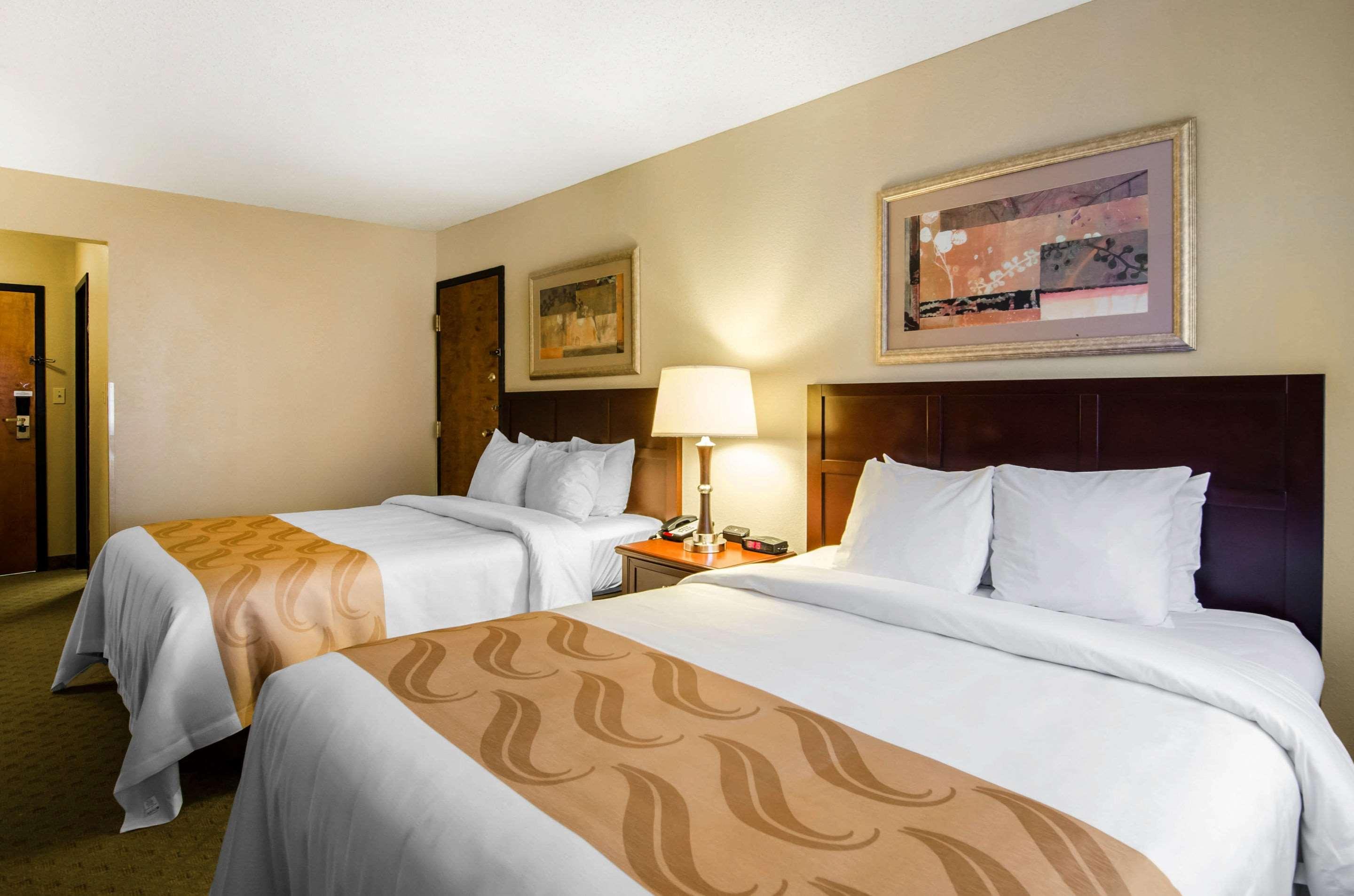 Room, Queen Bed, Accessible
