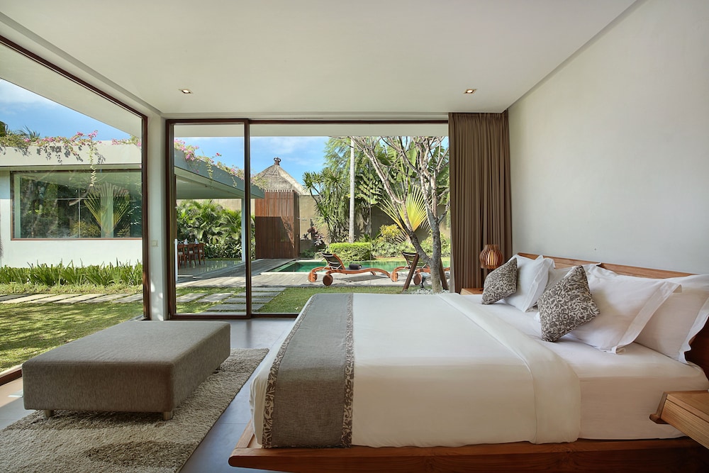 3 BEDROOMS, VILLA, PRIVATE POOL