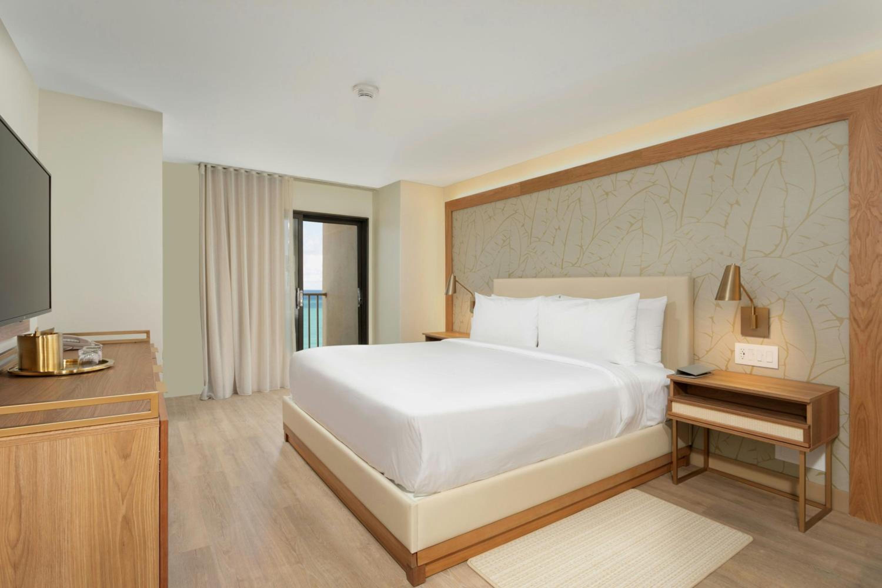 Island, King Bed, Ocean Front, Beach View