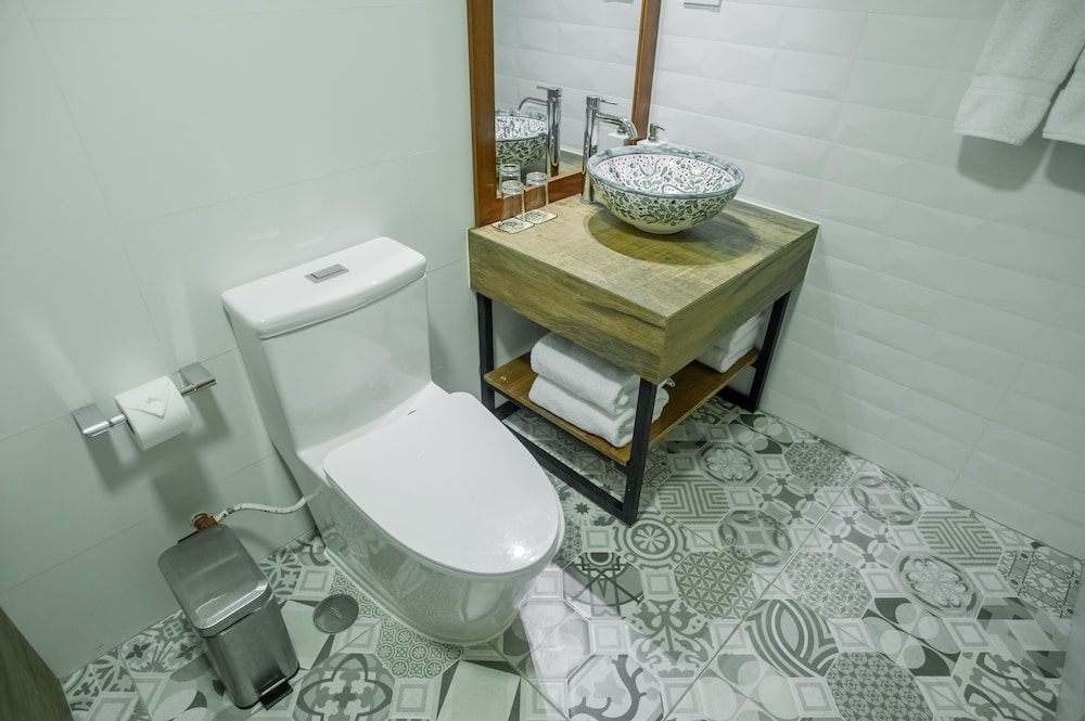 Casa Biru Hotel Boutique 65/68