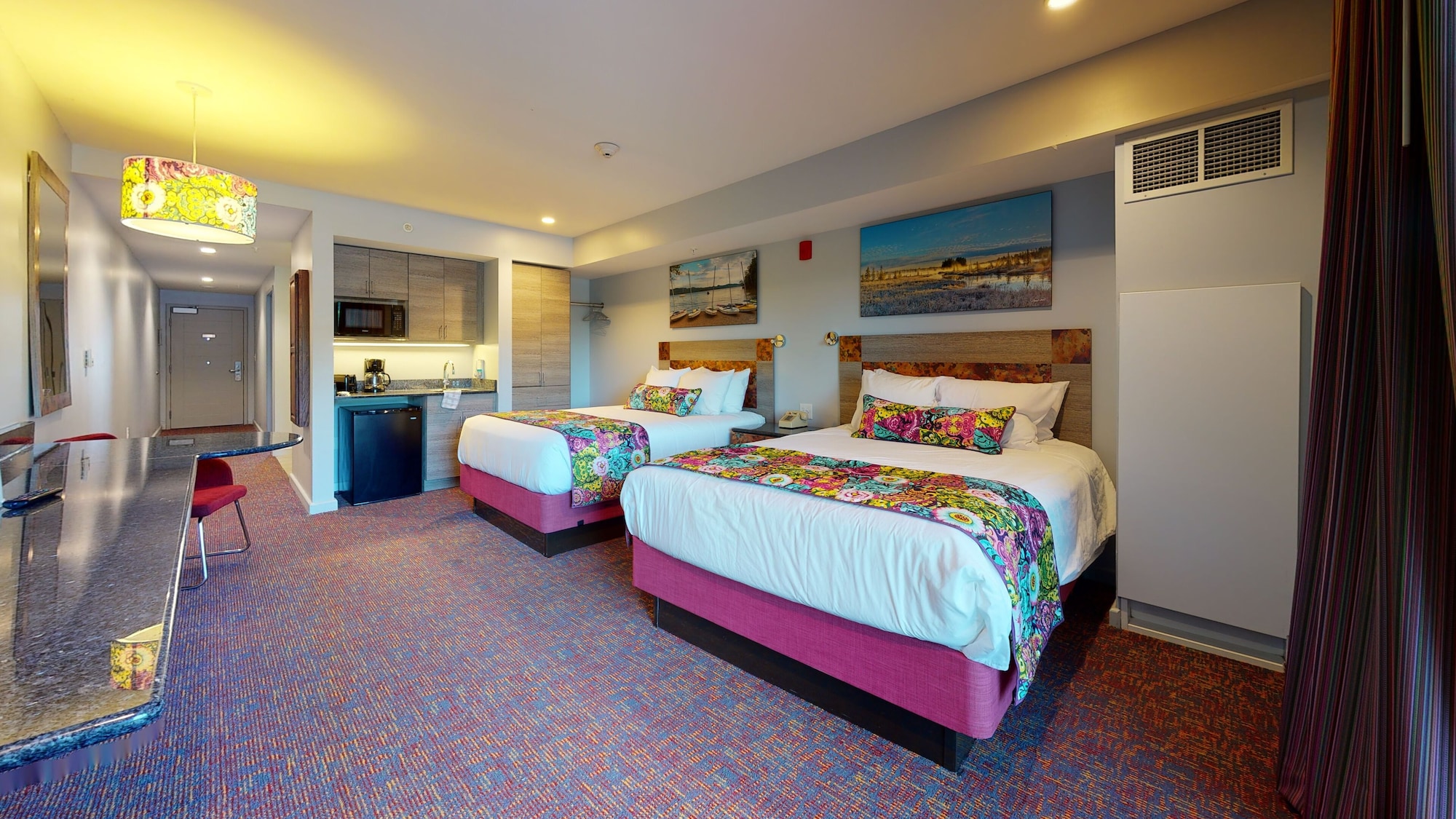 2 BEDROOMS, PREMIER, SUITE, KITCHENETTE