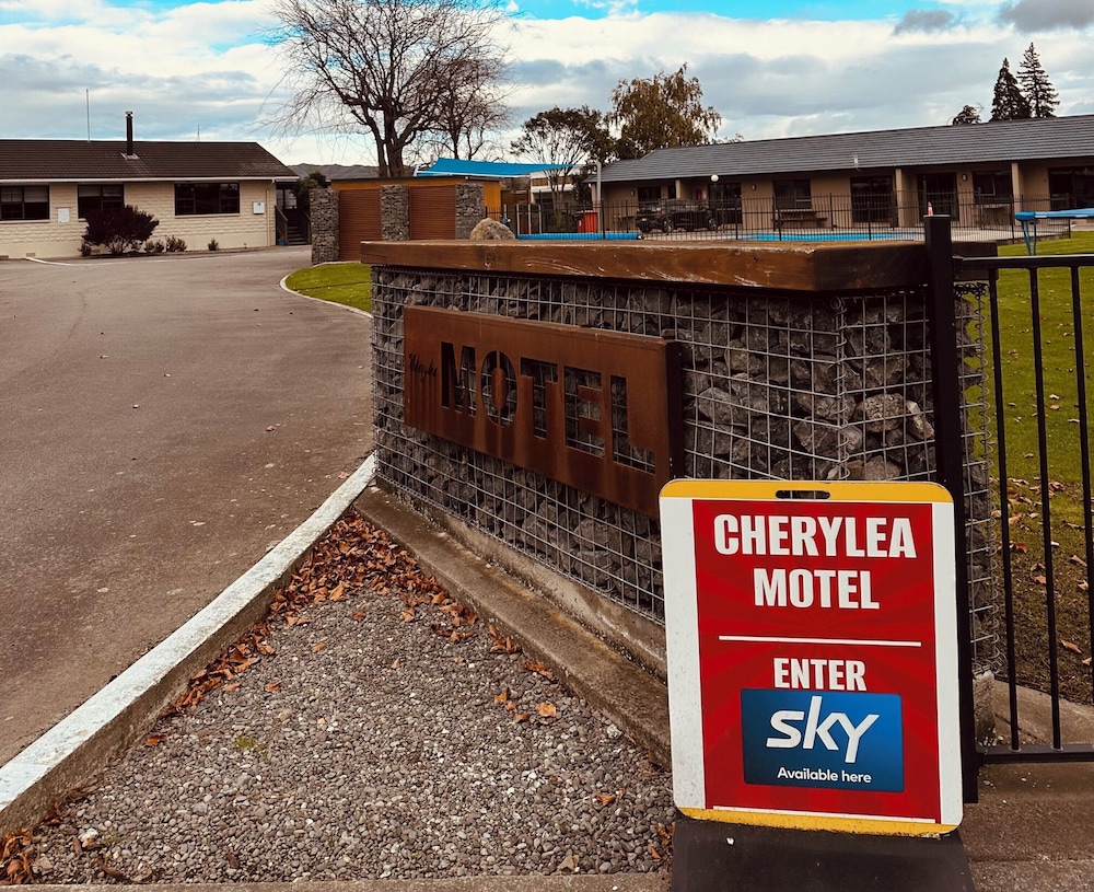 Cherylea Motel 5/72