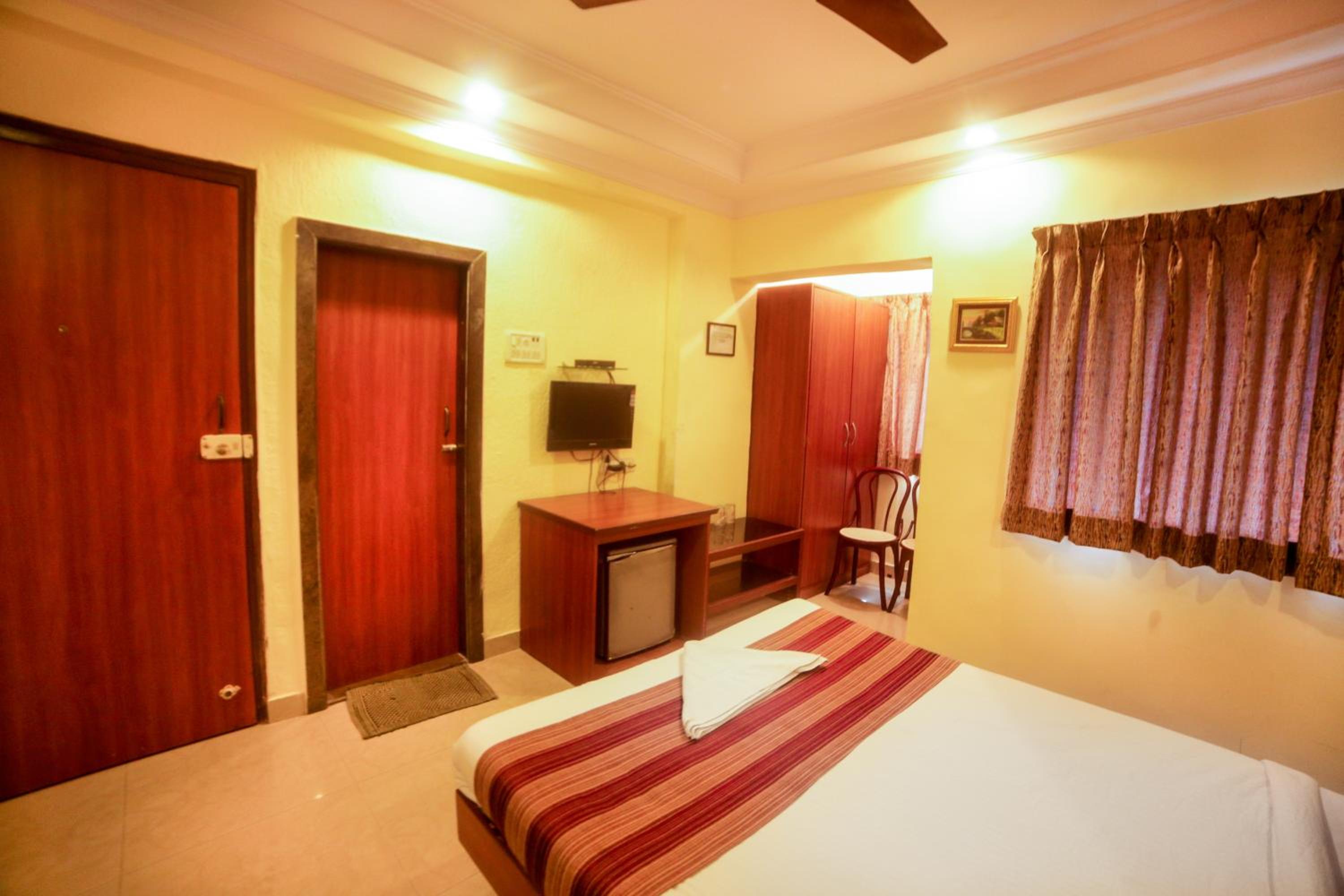 Lucky Hotels And Restaurants Bandra