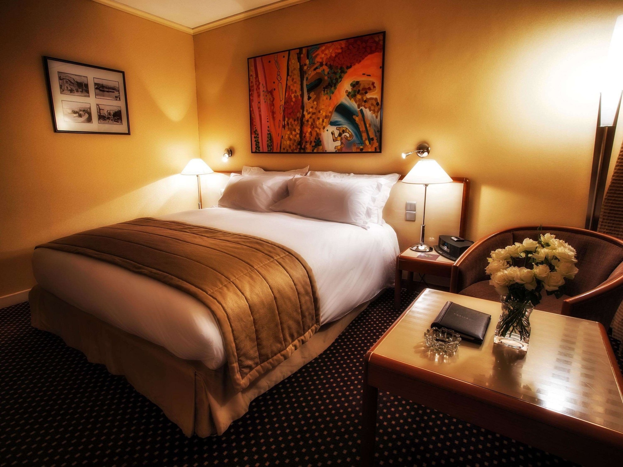 غرفة سوبيريور بسرير كينج بإطلالة على المدينة، Sofitel Algiers Hamma Garden 7/9