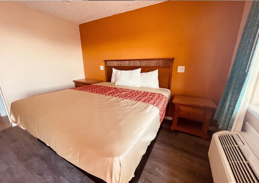 Regency Inn 17/38