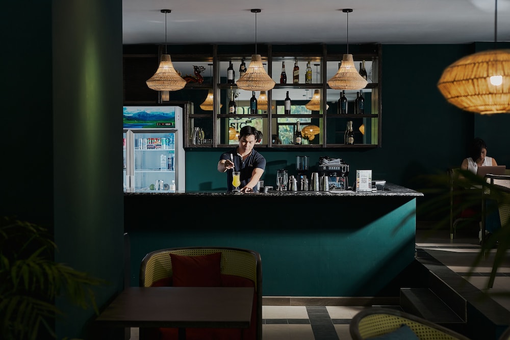 The Bloom Classic - Hotel and Bistro 40/49