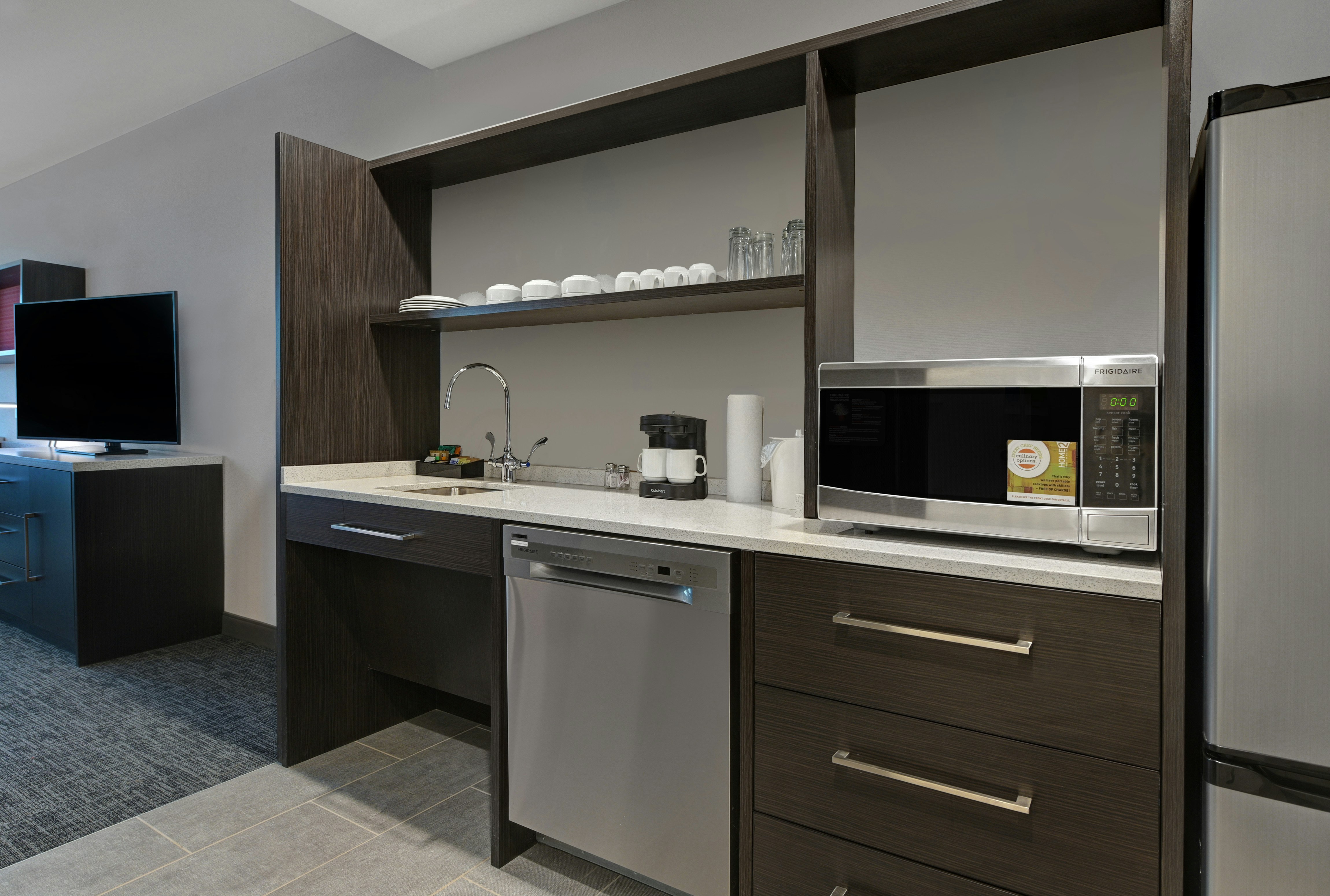 STUDIO, 2 QUEEN BEDS, ACCESSIBLE