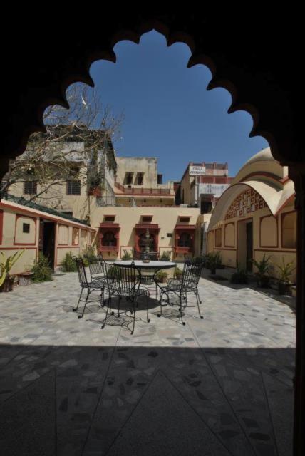 Rawla Mrignayani Palace 60/67
