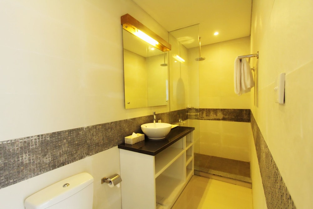 Apple Suite Apartment 49/56