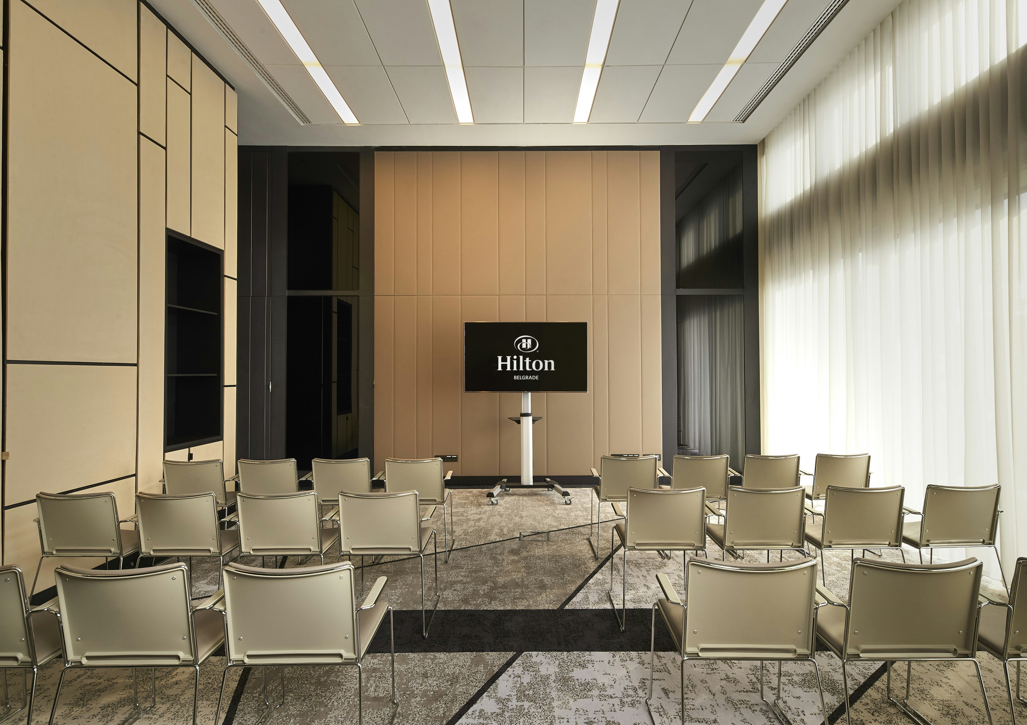 Hilton Belgrade 68/79