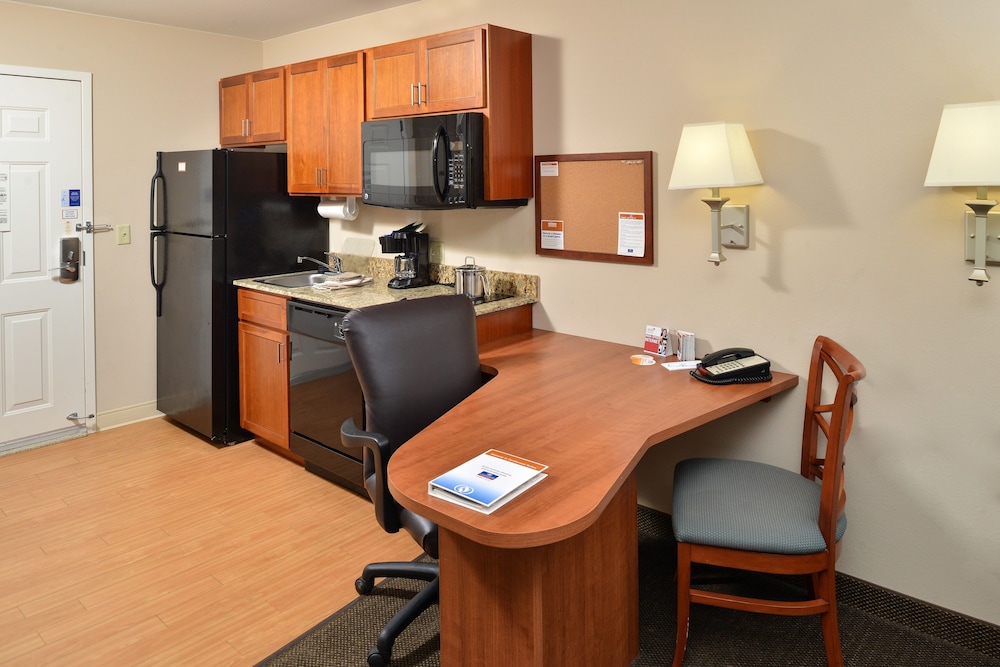 Candlewood Suites Chambersburg 51/63