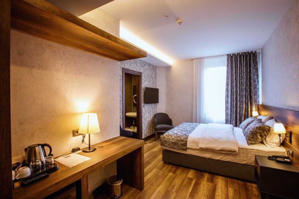 Life Point Hotel 15/67