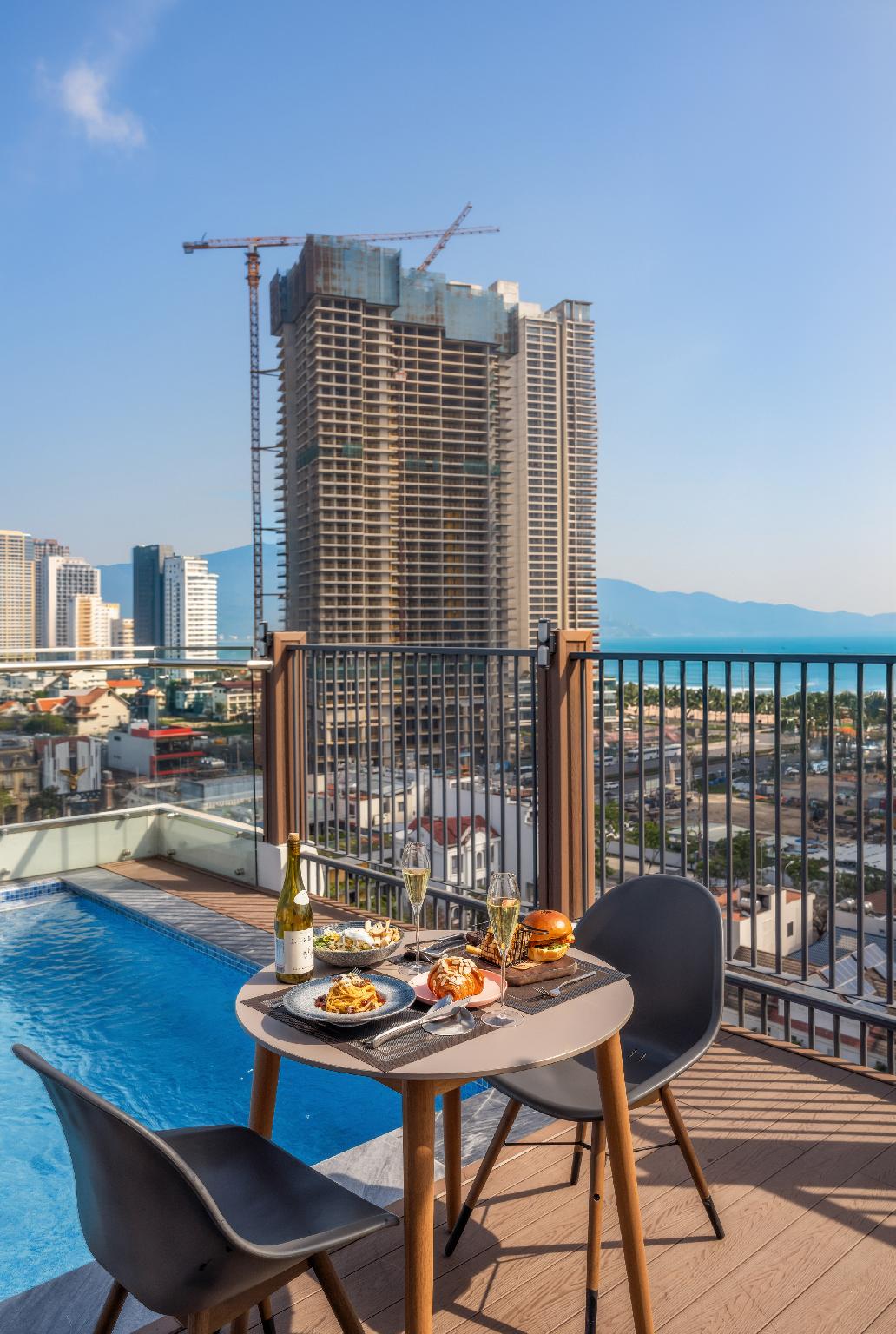Amber Bay Hotel & Suites Da Nang 21/24