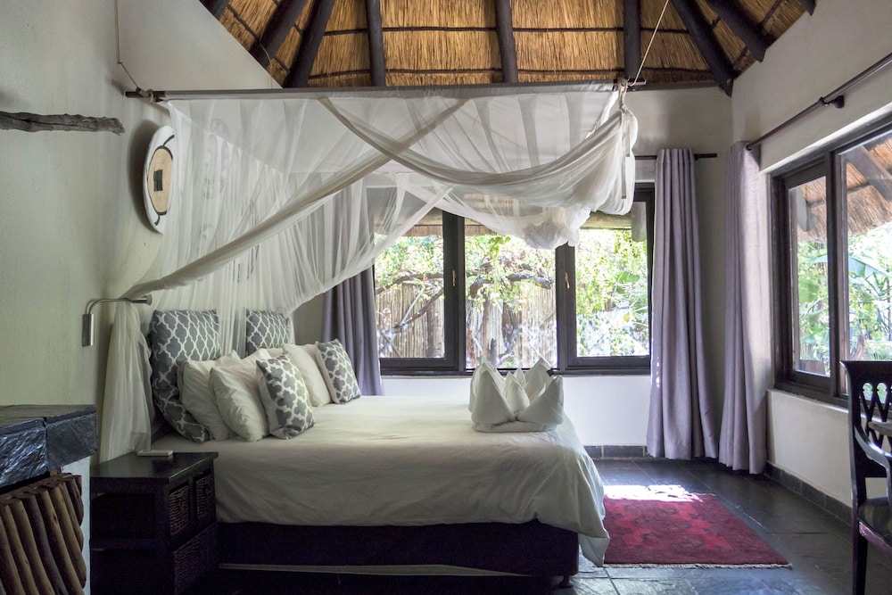 Family, Lodge, King and Twin Beds, Sofa