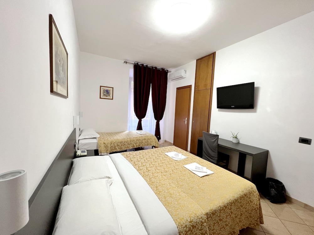 Hotel Termini 8/34