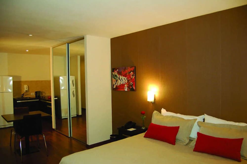 De La Cite Hotel 3/21