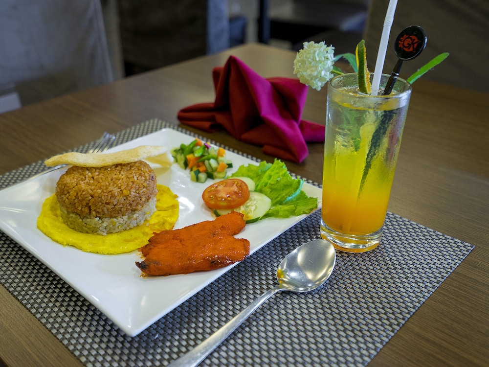 Hotel Grand Kartika 51/63