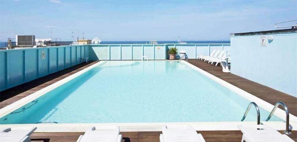 Elite Hotel 25/51