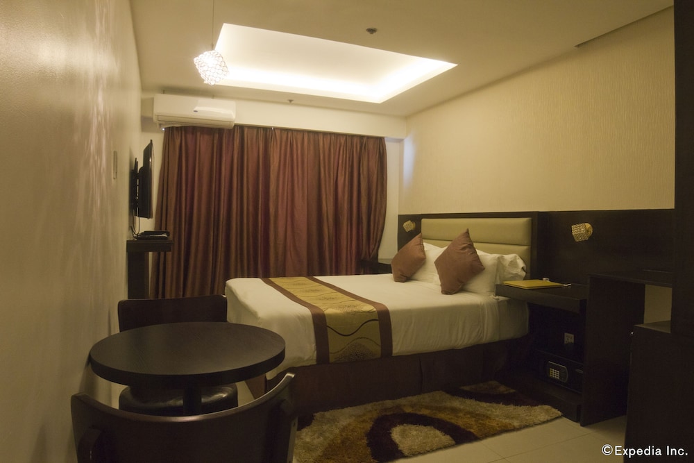 Regency Grand Suites 24/66
