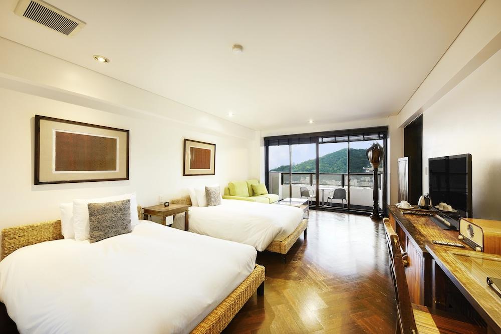 Resort, Twin Beds, Hot Tub