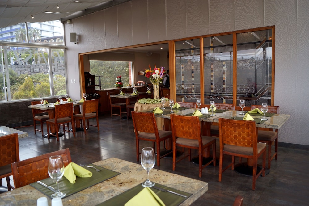 Stubel Suites and Cafe 50/69