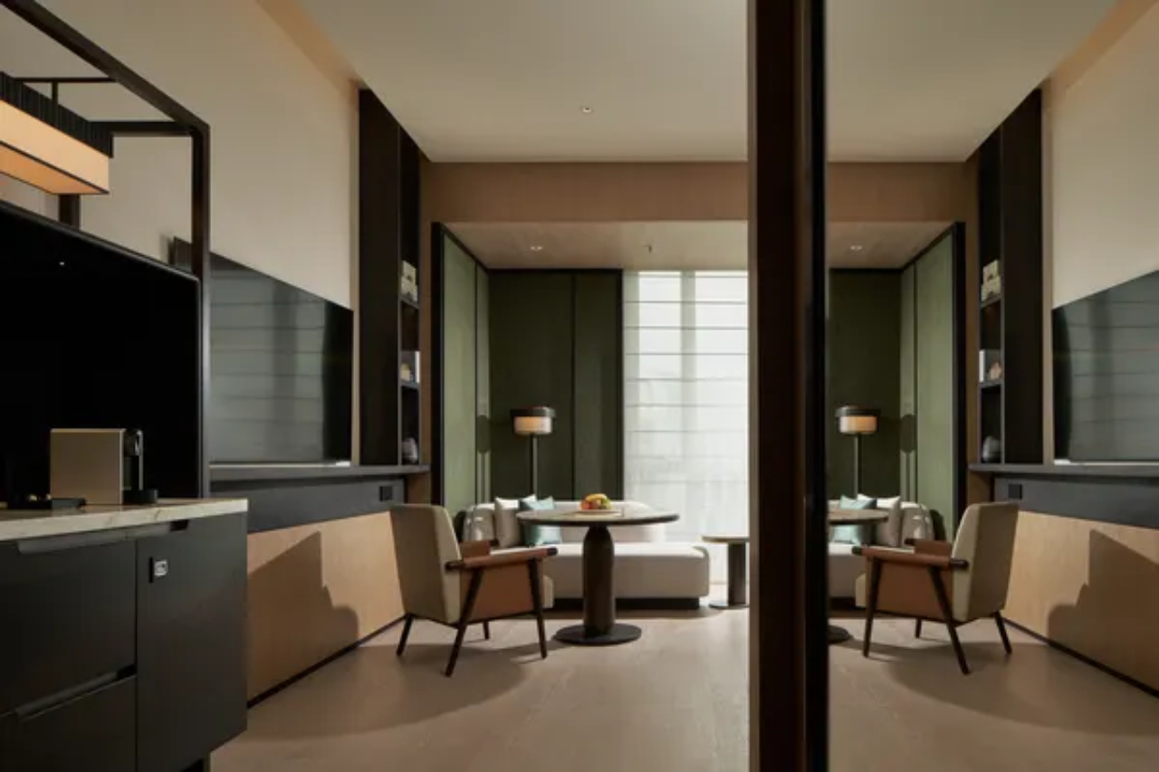 Surya Hotel Shanghai New Hongqiao Center 24/32
