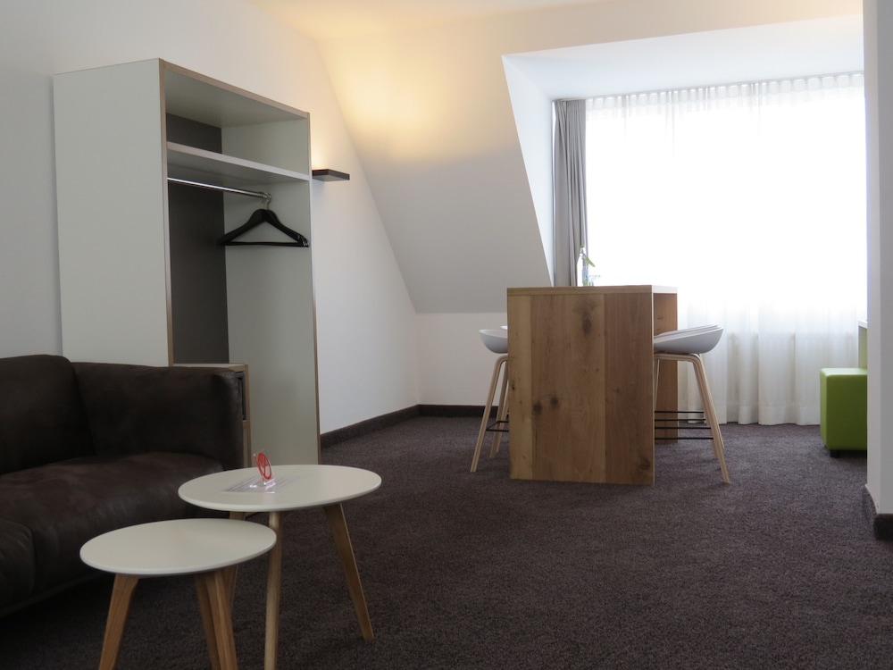 Comfor Hotel 49/72
