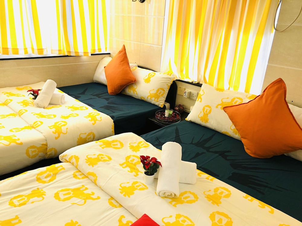 2 BEDROOMS, FAMILY SUITE