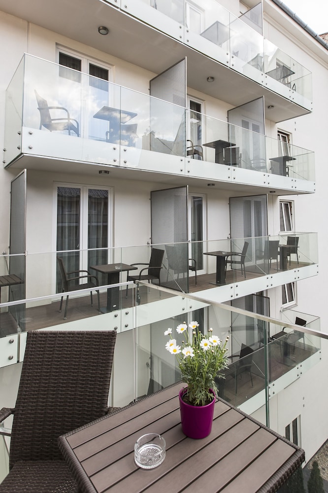 Carlton Hotel Buda Castle 6/64