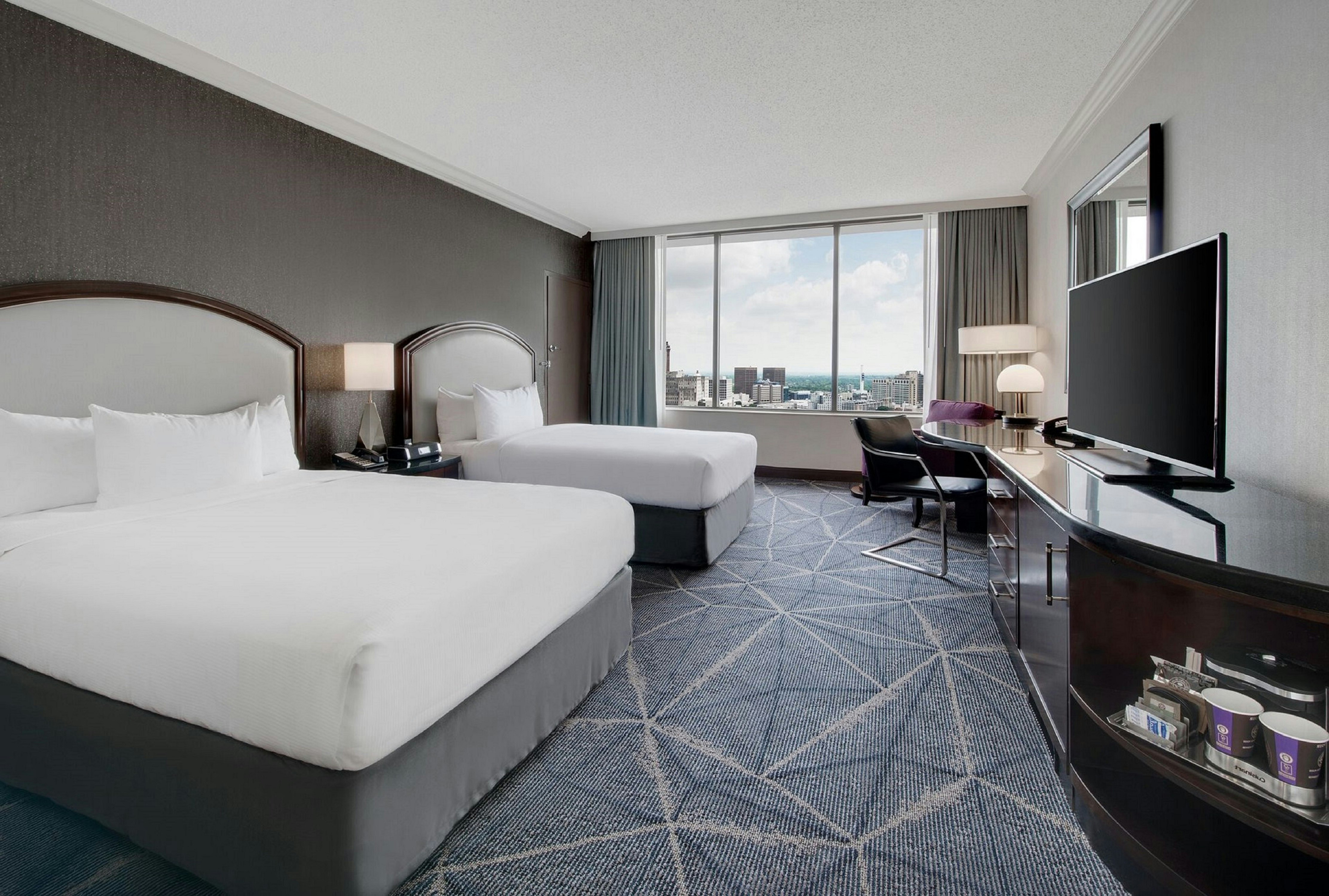 غرفة بسريرين مزدوجين لذوي الإعاقة، Hilton Atlanta Hotel 2/3