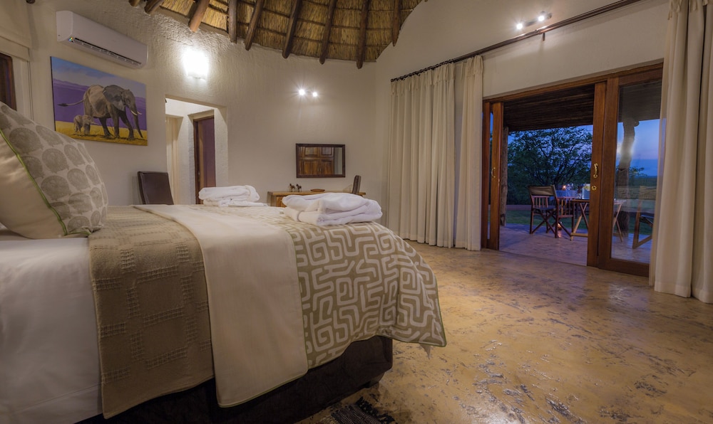 Mopane Bush Lodge 6/34