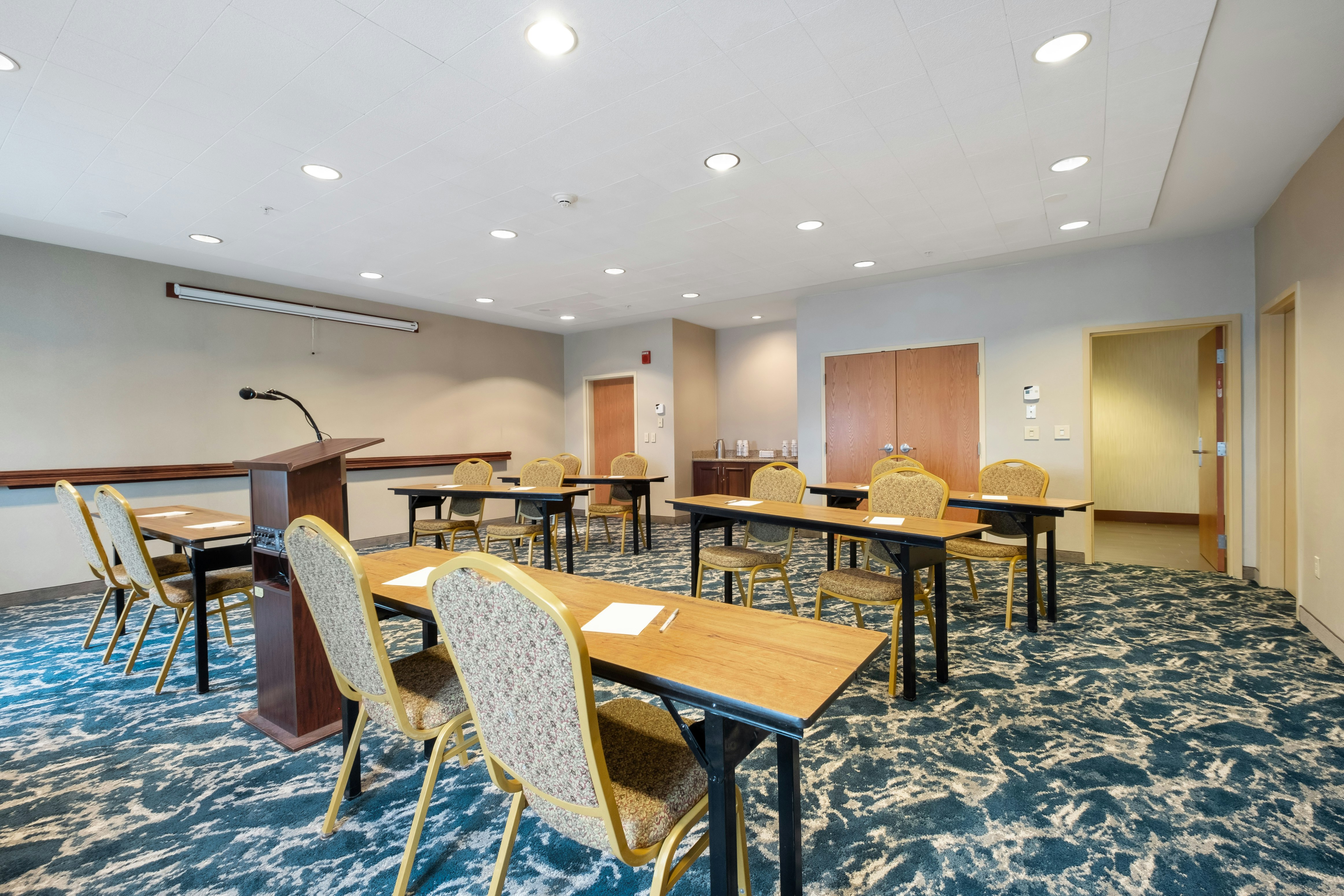 Hampton Inn & Suites Rockland 74/81