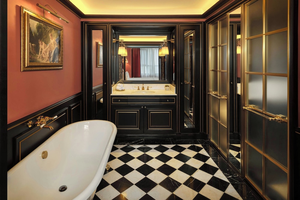 L'Escape, a Luxury Collection Hotel, Seoul Myeongdong 71/72