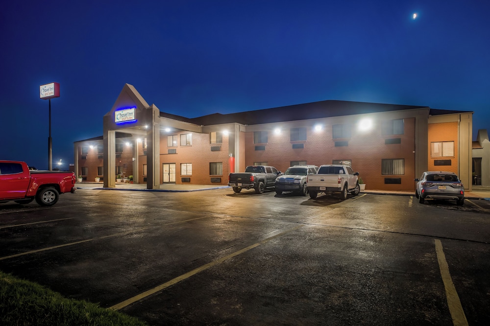 Travel Inn & Suites 43/50