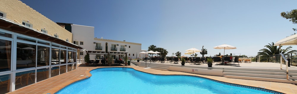 Hotel Nerja Club And Spa 3/66